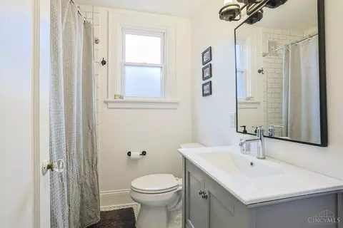 Bath - 1268 Delta Ave, Cincinnati, OH 45208 photo 1 of 2