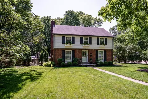 207 Terrace Pl, Terrace Park, OH 45174