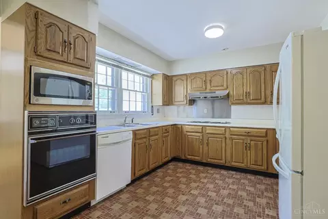 Kitchen - 7794 Templin Rd, Blanchester, OH 45107 photo 1 of 3