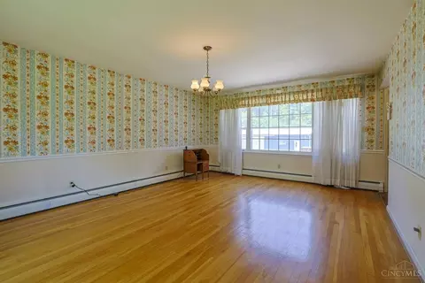 Living - 7794 Templin Rd, Blanchester, OH 45107 photo 6 of 8