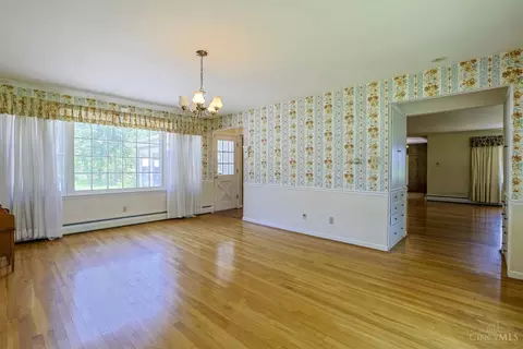 Living - 7794 Templin Rd, Blanchester, OH 45107 photo 7 of 8