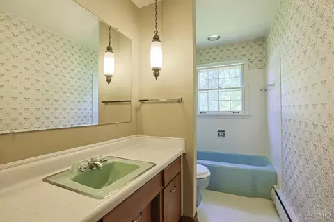 Bath - 7794 Templin Rd, Blanchester, OH 45107 photo 1 of 4