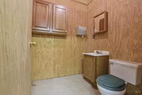 Bath - 7794 Templin Rd, Blanchester, OH 45107 photo 4 of 4