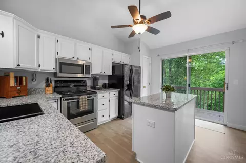 Kitchen - 32 Stillmeadow Dr, Cincinnati, OH 45245 photo 1 of 5