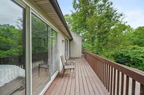 Exterior - 32 Stillmeadow Dr, Cincinnati, OH 45245 photo 7 of 9