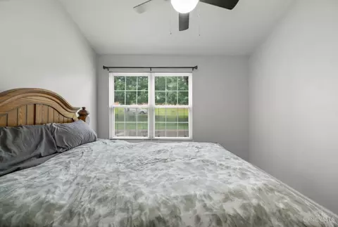 Bedroom - 32 Stillmeadow Dr, Cincinnati, OH 45245 photo 6 of 6