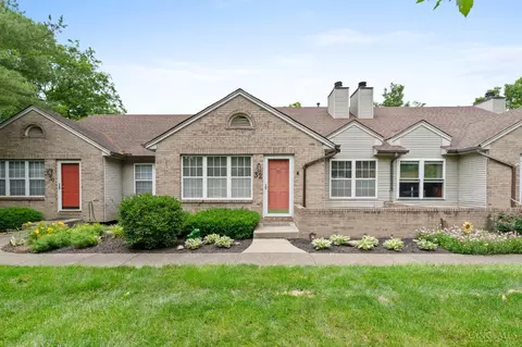 Exterior - 32 Stillmeadow Dr, Cincinnati, OH 45245 photo 2 of 9