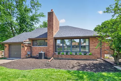 8978 Blossom Dr, Cincinnati, OH 45236