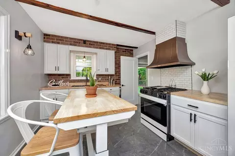 Kitchen - 1488 Hill Ave, Mount Healthy, OH 45231 photo 7 of 7
