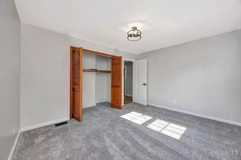 Bedroom - 1488 Hill Ave, Mount Healthy, OH 45231 photo 5 of 5