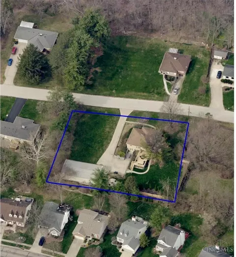 8357 Richland Dr, Cincinnati, OH 45255
