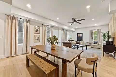 Dining - 652 Wayne St, Cincinnati, OH 45206 photo 2 of 5