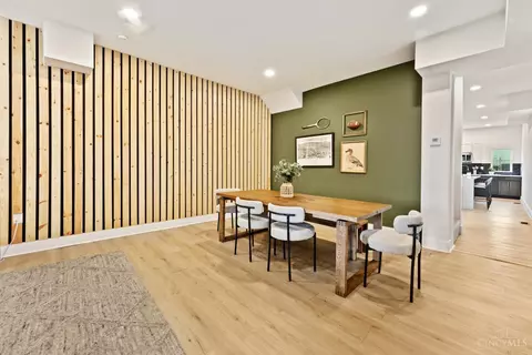 Dining - 652 Wayne St, Cincinnati, OH 45206 photo 3 of 5