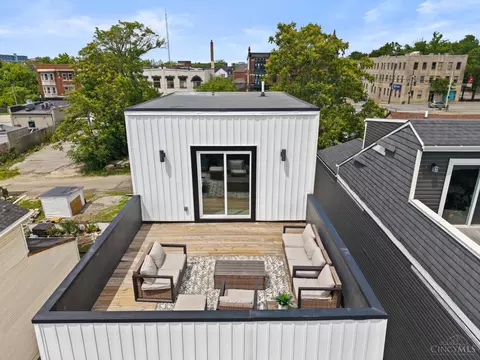 Exterior - 652 Wayne St, Cincinnati, OH 45206 photo 5 of 7