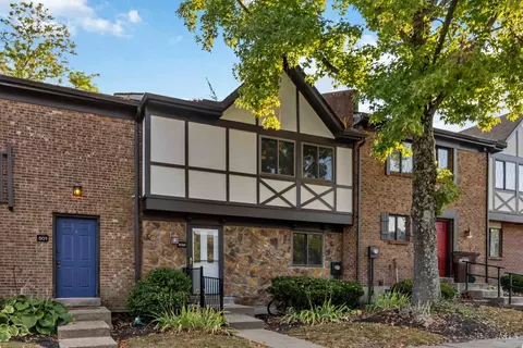 499 Halifax Cir, Cincinnati, OH 45244