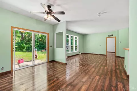 Living - 4229 E Fork Hills Dr, Batavia, OH 45103 photo 4 of 4
