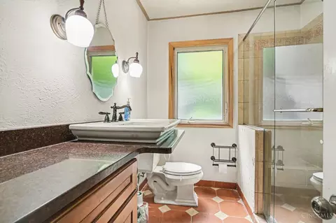 Bath - 119 Forest Ave, Wyoming, OH 45215 photo 1 of 2