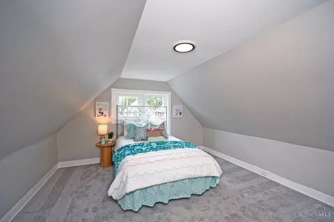 Bedroom - 3216 Hackberry St, Cincinnati, OH 45207 photo 8 of 8