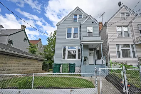 3216 Hackberry St, Cincinnati, OH 45207
