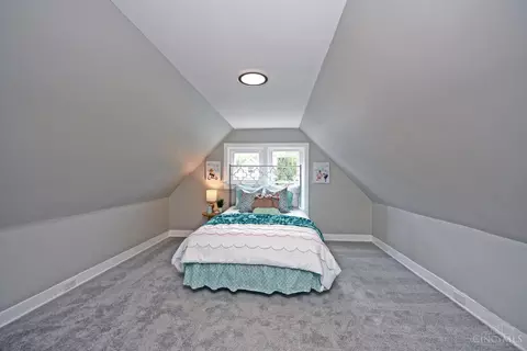 Bedroom - 3216 Hackberry St, Cincinnati, OH 45207 photo 7 of 8
