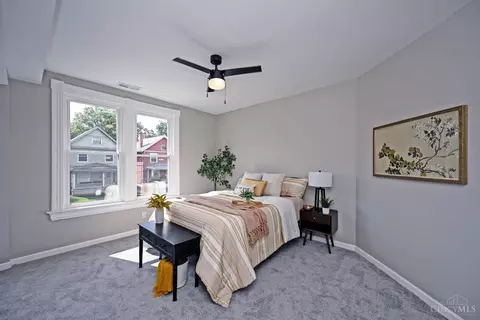 Bedroom - 3216 Hackberry St, Cincinnati, OH 45207 photo 4 of 8