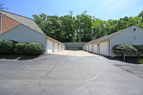 Exterior - 5757 Cheviot Rd, Cincinnati, OH 45247 photo 5 of 5