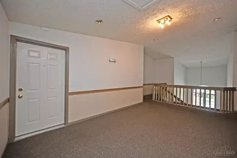 Entry Way - 5757 Cheviot Rd, Cincinnati, OH 45247 photo 1 of 1