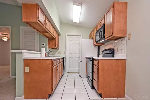 Kitchen - 5757 Cheviot Rd, Cincinnati, OH 45247 photo 1 of 3
