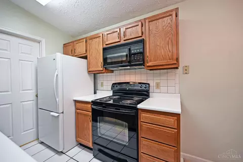 Kitchen - 5757 Cheviot Rd, Cincinnati, OH 45247 photo 3 of 3