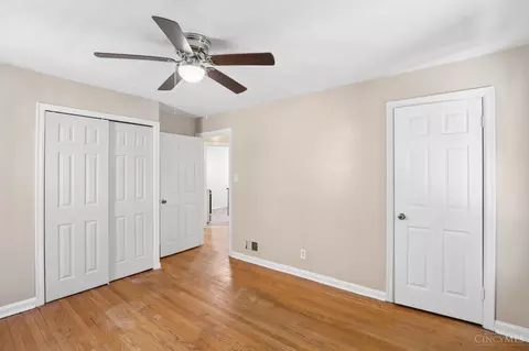 Bedroom - 2652 Cedarbrook Dr, Golf Manor, OH 45237 photo 2 of 10