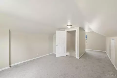 Bedroom - 2652 Cedarbrook Dr, Golf Manor, OH 45237 photo 10 of 10
