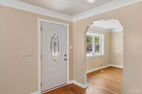 Entry Way - 2652 Cedarbrook Dr, Golf Manor, OH 45237 photo 1 of 3
