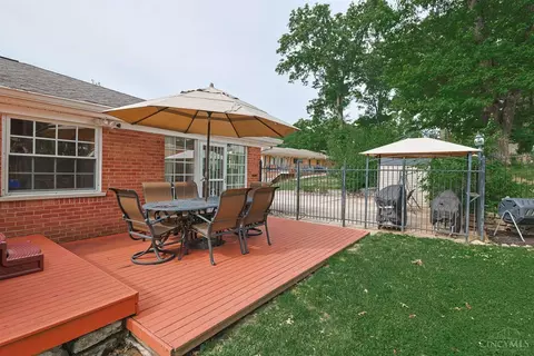 Exterior - 2443 Hunt Rd, Reading, OH 45215 photo 5 of 12