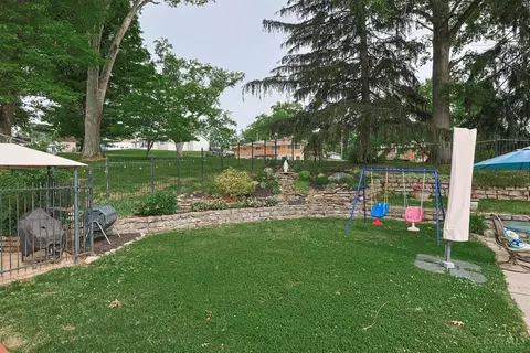 Exterior - 2443 Hunt Rd, Reading, OH 45215 photo 9 of 12