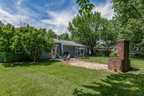 Exterior - 8252 Sibcy Rd, Hamilton Township, OH 45039 photo 8 of 8