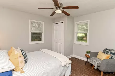 Bedroom - 8252 Sibcy Rd, Hamilton Township, OH 45039 photo 2 of 6