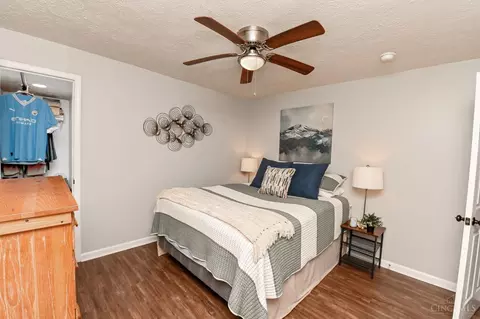 Bedroom - 8252 Sibcy Rd, Hamilton Township, OH 45039 photo 5 of 6