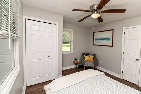 Bedroom - 8252 Sibcy Rd, Hamilton Township, OH 45039 photo 3 of 6
