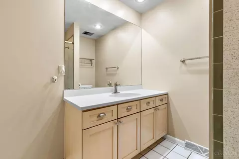 Bath - 3602 Lucas Rd, Blanchester, OH 45107 photo 2 of 5
