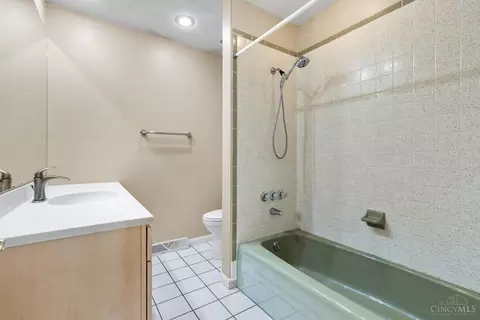 Bath - 3602 Lucas Rd, Blanchester, OH 45107 photo 1 of 5