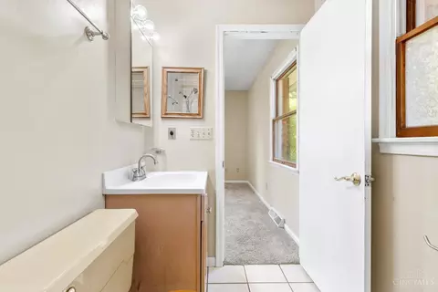 Bath - 3602 Lucas Rd, Blanchester, OH 45107 photo 4 of 5