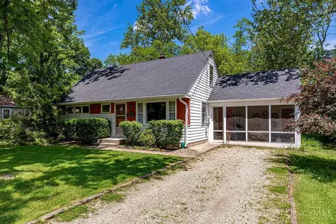 6020 Joseph Dr, Oxford, OH 45056