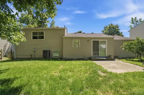 Exterior - 8739 Exeter Pl, Maineville, OH 45039 photo 3 of 9
