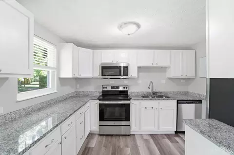 Kitchen - 8739 Exeter Pl, Maineville, OH 45039 photo 1 of 4