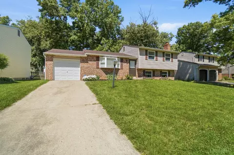Exterior - 8739 Exeter Pl, Maineville, OH 45039 photo 2 of 9