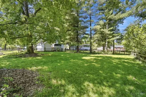 Exterior - 8739 Exeter Pl, Maineville, OH 45039 photo 9 of 9