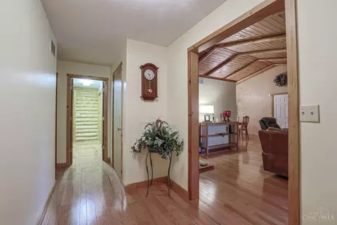 Entry Way - 4575 Shephard Rd, Batavia, OH 45103 photo 2 of 2