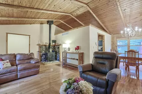 Living - 4575 Shephard Rd, Batavia, OH 45103 photo 4 of 4