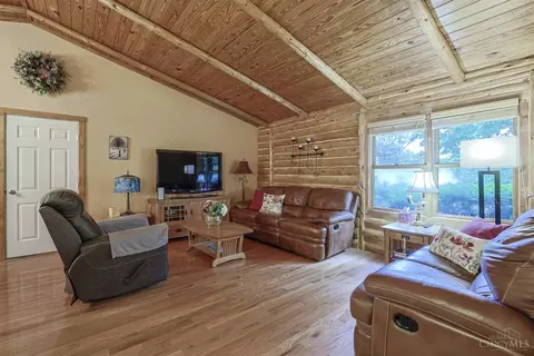 Living - 4575 Shephard Rd, Batavia, OH 45103 photo 2 of 4