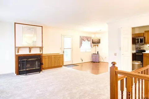 Living - 6355 Corbly Rd, Cincinnati, OH 45230 photo 3 of 6